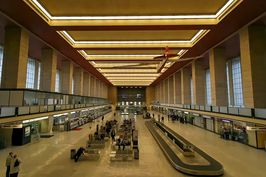 005 | 2008 | Berlin | Flughafen Tempelhof | © carsten riede fotografie