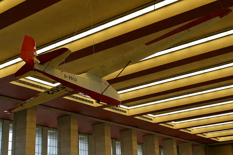 006 | 2008 | Berlin | Flughafen Tempelhof | © carsten riede fotografie