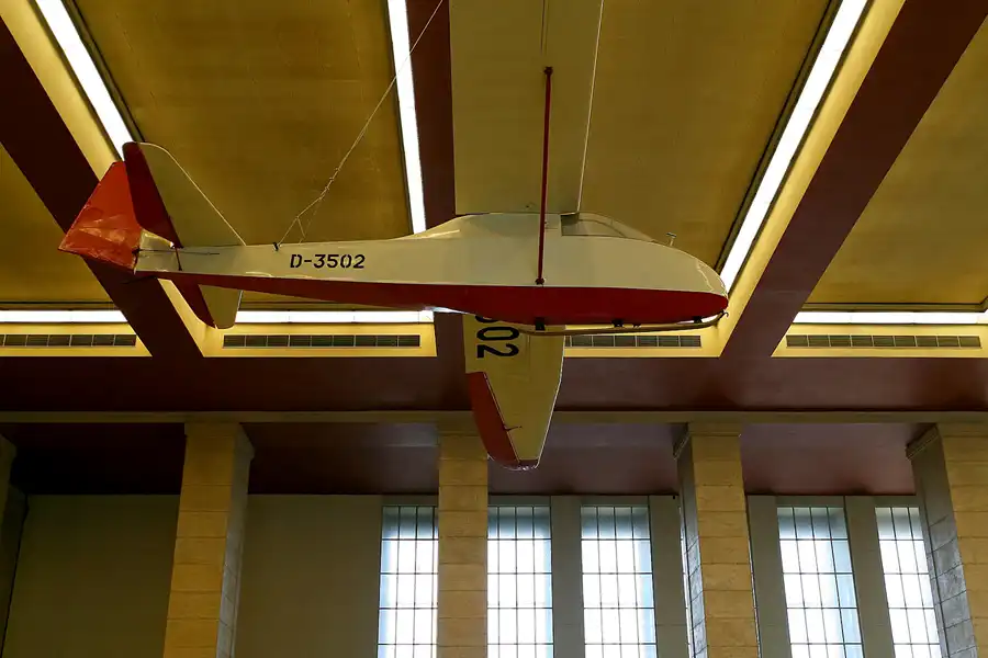 007 | 2008 | Berlin | Flughafen Tempelhof | © carsten riede fotografie