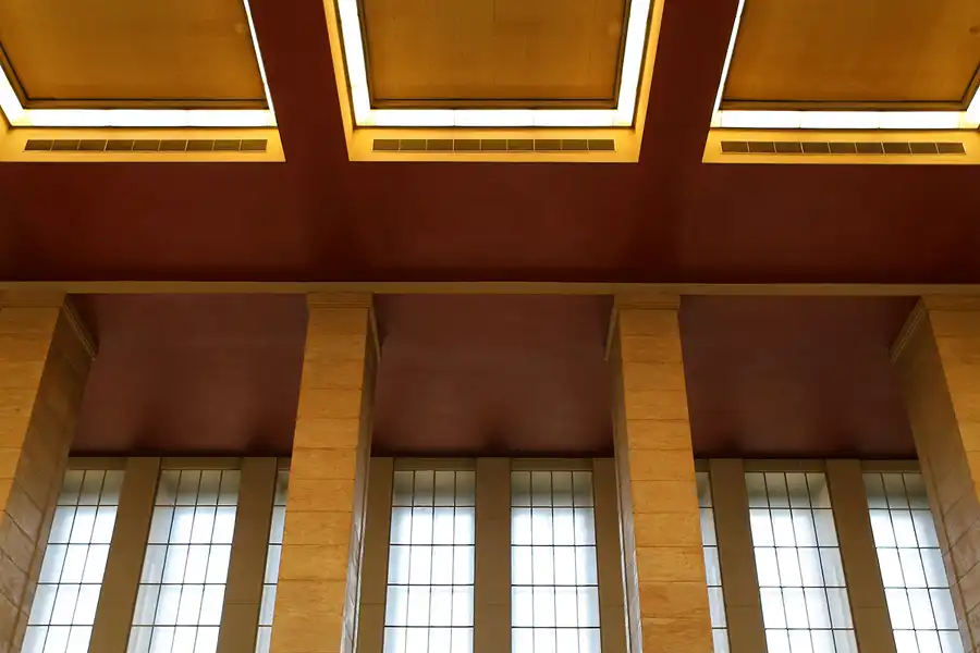 011 | 2008 | Berlin | Flughafen Tempelhof | © carsten riede fotografie