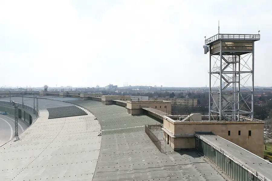 041 | 2008 | Berlin | Flughafen Tempelhof | © carsten riede fotografie