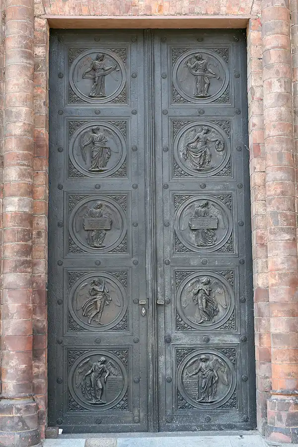 007 | 2008 | Berlin | Friedrichswerdersche Kirche | © carsten riede fotografie