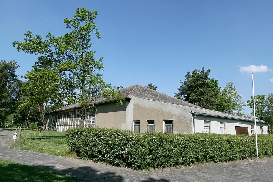 004 | 2008 | Elstal | Olympisches Dorf von 1936 – Die Sporthalle | © carsten riede fotografie