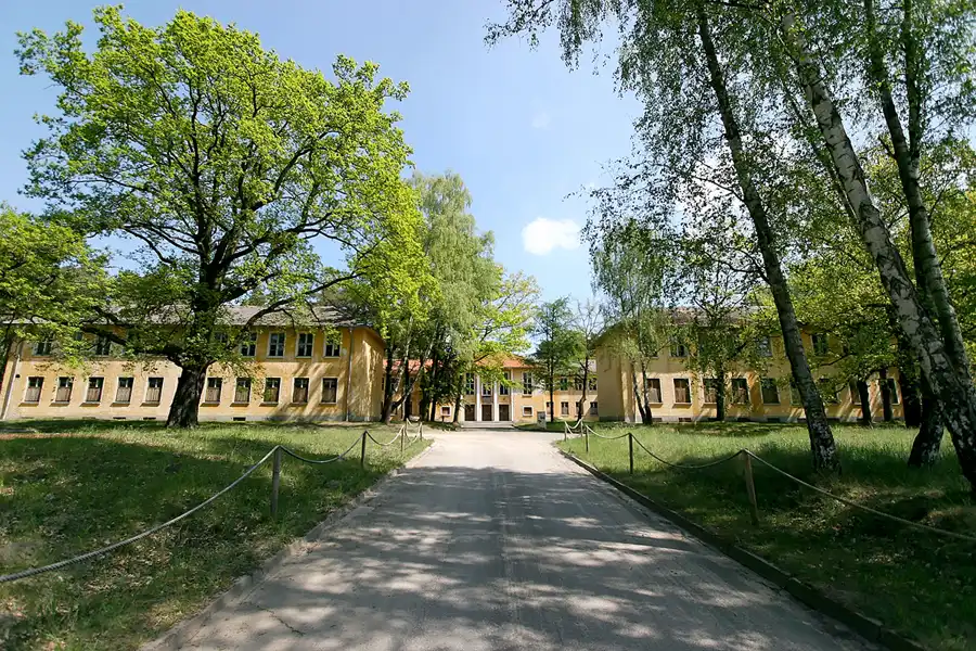 014 | 2008 | Elstal | Olympisches Dorf von 1936 – Das Hindenburghaus | © carsten riede fotografie