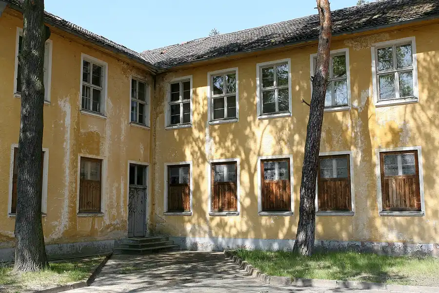 018 | 2008 | Elstal | Olympisches Dorf von 1936 – Das Hindenburghaus | © carsten riede fotografie