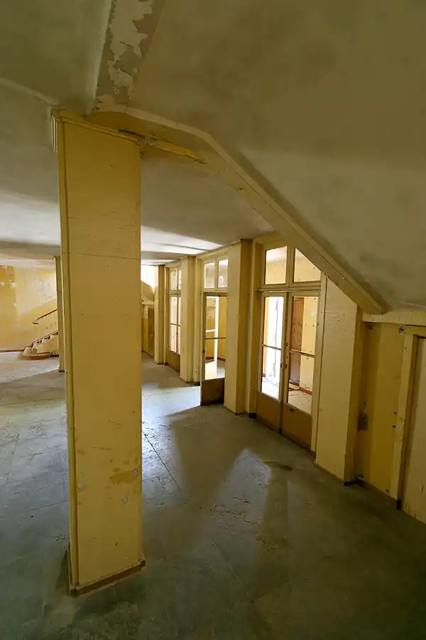 026 | 2008 | Elstal | Olympisches Dorf von 1936 – Das Hindenburghaus | © carsten riede fotografie