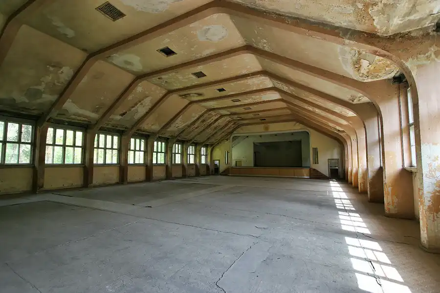 034 | 2008 | Elstal | Olympisches Dorf von 1936 – Das Hindenburghaus | © carsten riede fotografie