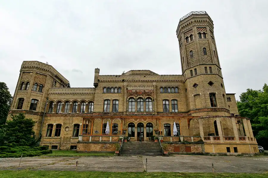 104 | 2008 | Neetzow | Schloss | © carsten riede fotografie