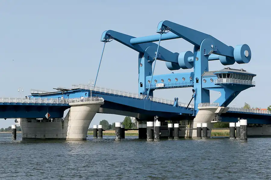174 | 2008 | Wolgast | Peenebrücke | © carsten riede fotografie