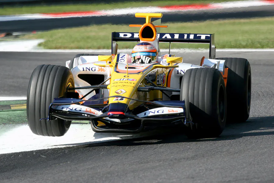 092 | 2008 | Monza | Renault R28 | Nelson Piquet Jr. | © carsten riede fotografie
