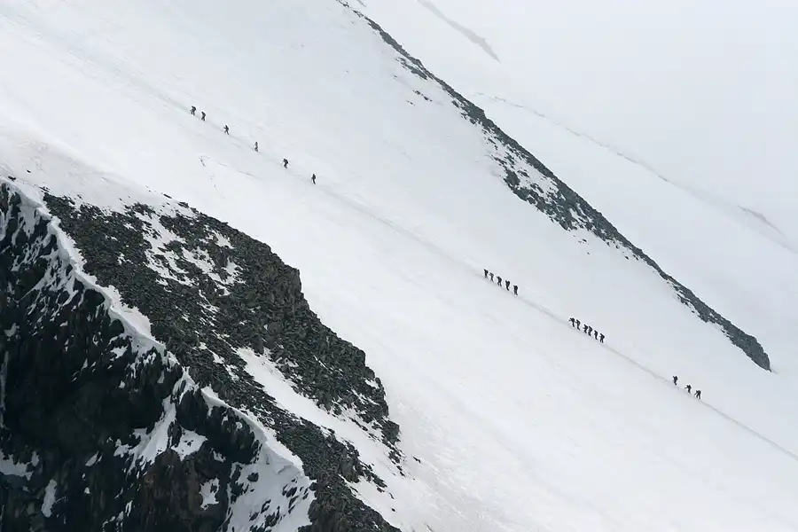 077 | 2008 | Zermatt | Blick vom Matterhorn glacier paradise – Höchster Punkt Europas der per Seilbahn erreichbar ist | © carsten riede fotografie