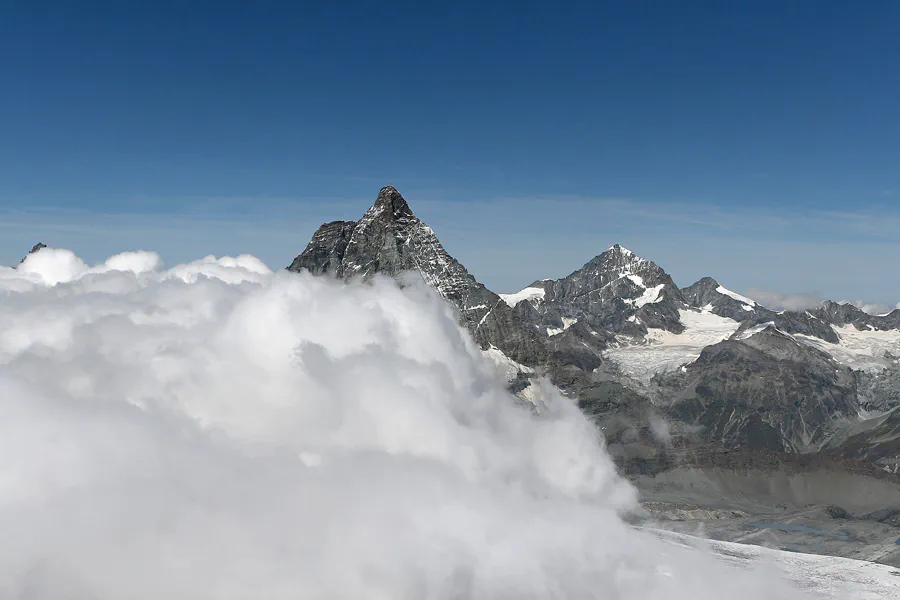 096 | 2008 | Zermatt | Blick vom Matterhorn glacier paradise – Höchster Punkt Europas der per Seilbahn erreichbar ist | © carsten riede fotografie
