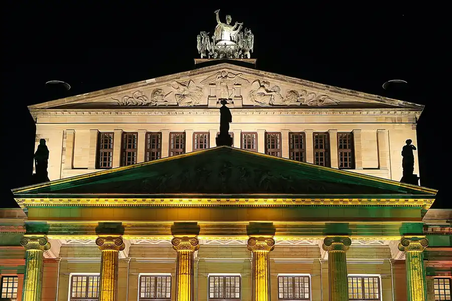 038 | 2008 | Berlin | Festival Of Lights – Gendarmenmarkt | © carsten riede fotografie