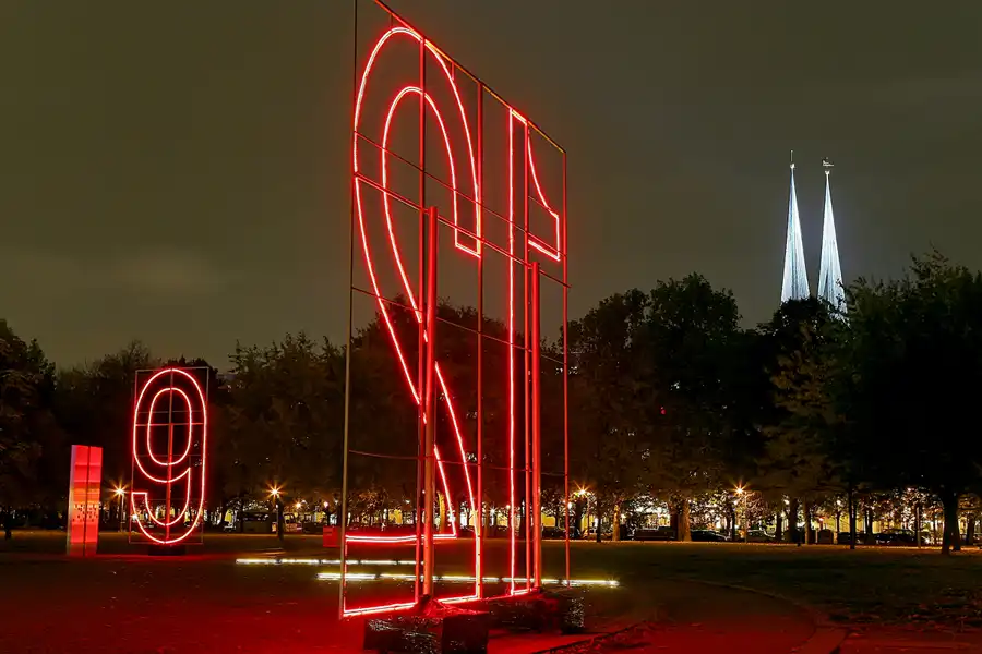 052 | 2008 | Berlin | Festival Of Lights – Marx-Engels-Forum + Nikolaikirche | © carsten riede fotografie