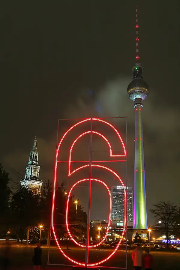 054 | 2008 | Berlin | Festival Of Lights – Marx-Engels-Forum + St. Marien Kirche + Fernsehturm | © carsten riede fotografie