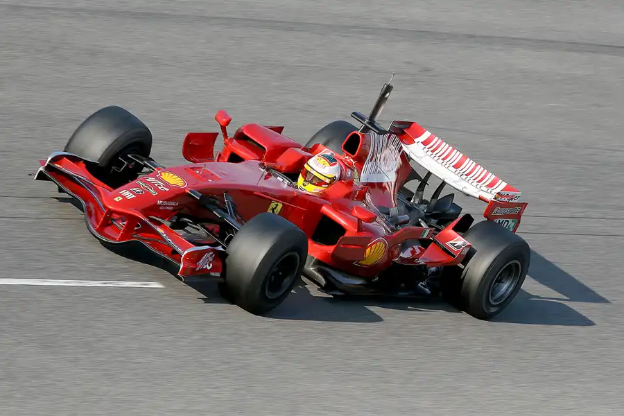 033 | 2008 | Barcelona | Ferrari F2008K | Luca Badoer | © carsten riede fotografie