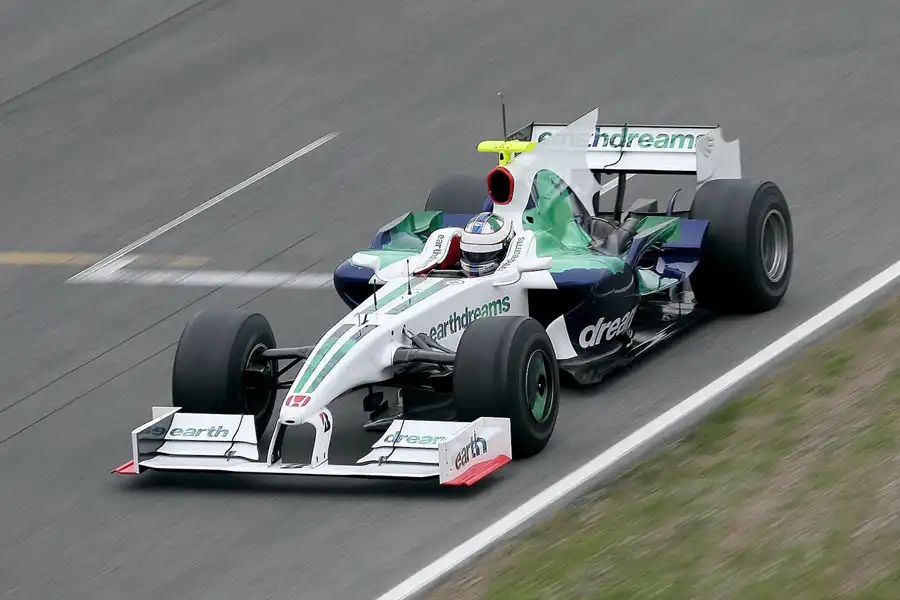 070 | 2008 | Barcelona | Honda RA108 | Lucas Di Grassi | © carsten riede fotografie