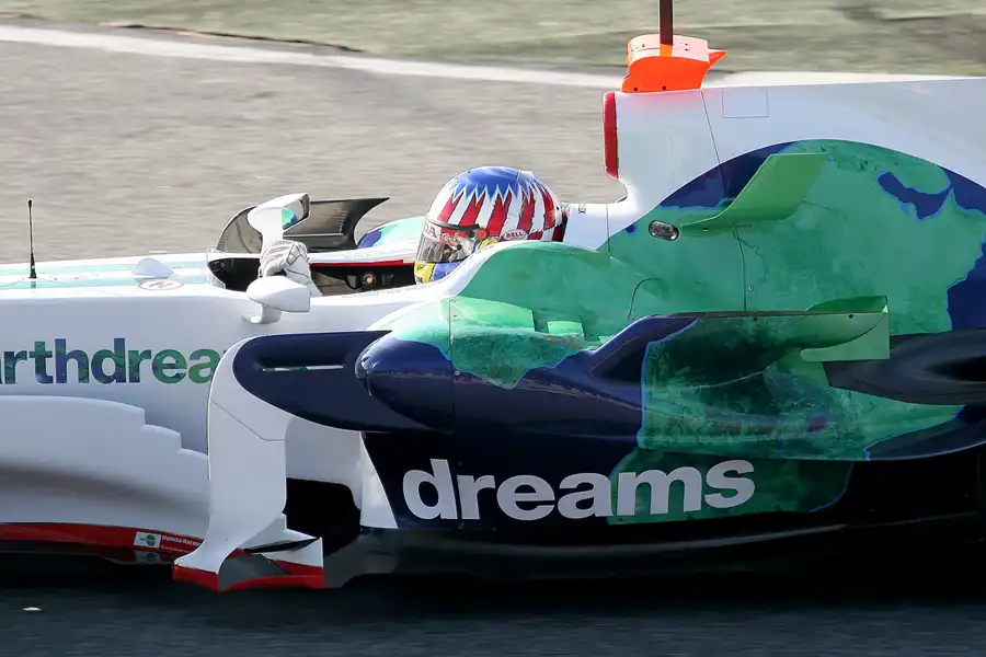 081 | 2008 | Barcelona | Honda RA108 | Alexander Wurz | © carsten riede fotografie