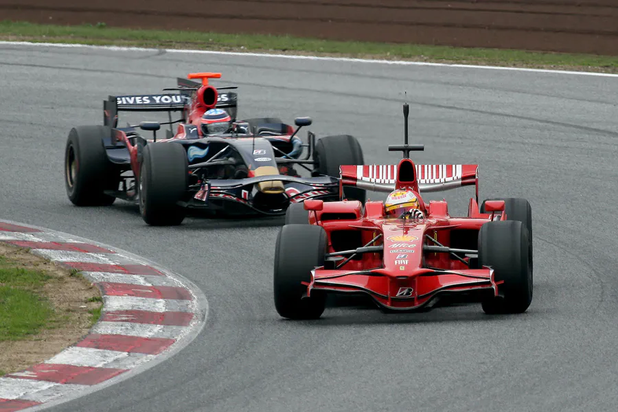 034 | 2008 | Barcelona | Ferrari F2008K | Luca Badoer + Toro Rosso-Ferrari STR3 | Takuma Sato | © carsten riede fotografie