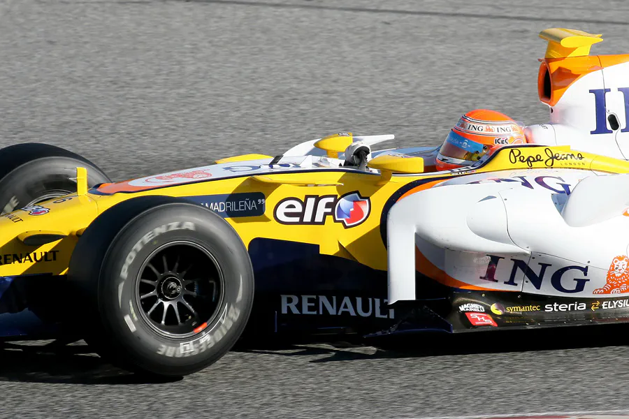 110 | 2008 | Barcelona | Renault R28 | Nelson Piquet Jr. | © carsten riede fotografie