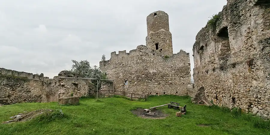 112 | 2009 | Gerstungen | Ruine Brandenburg | © carsten riede fotografie