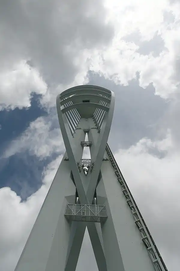 036 | 2009 | Portsmouth | Spinnaker Tower | © carsten riede fotografie