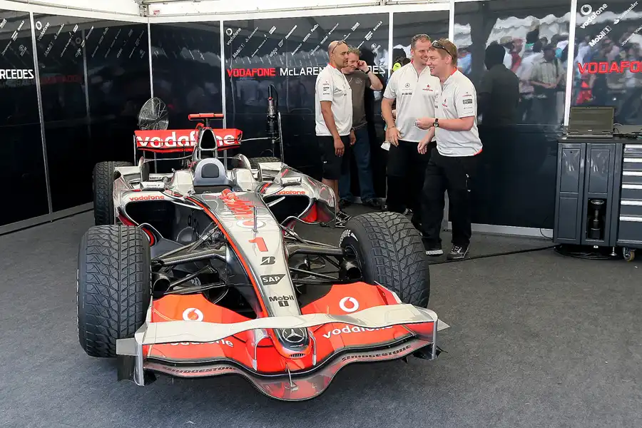 065 | 2009 | Goodwood | Festival Of Speed | McLaren-Mercedes Benz MP4-23 | © carsten riede fotografie