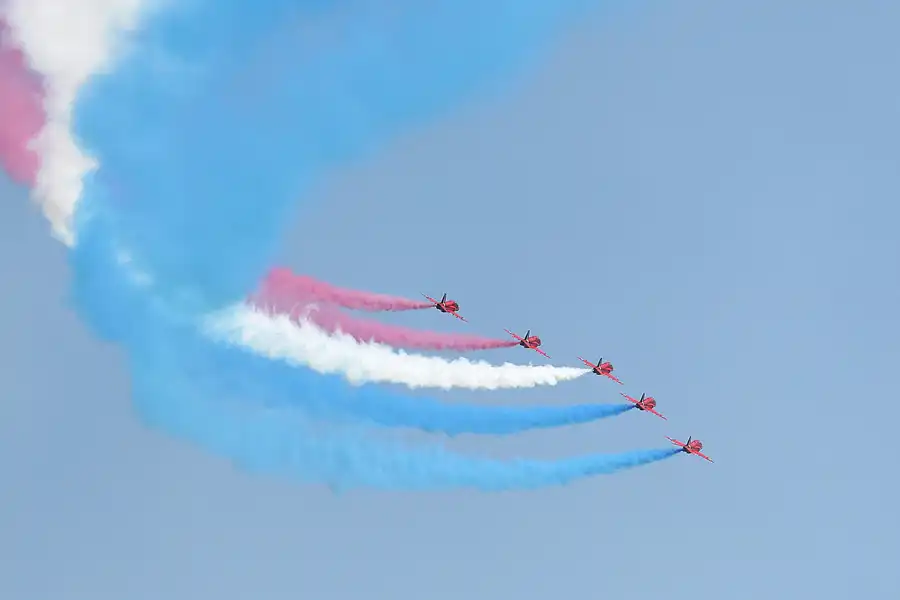 122 | 2009 | Goodwood | Festival Of Speed | Red Arrows Air Display | © carsten riede fotografie