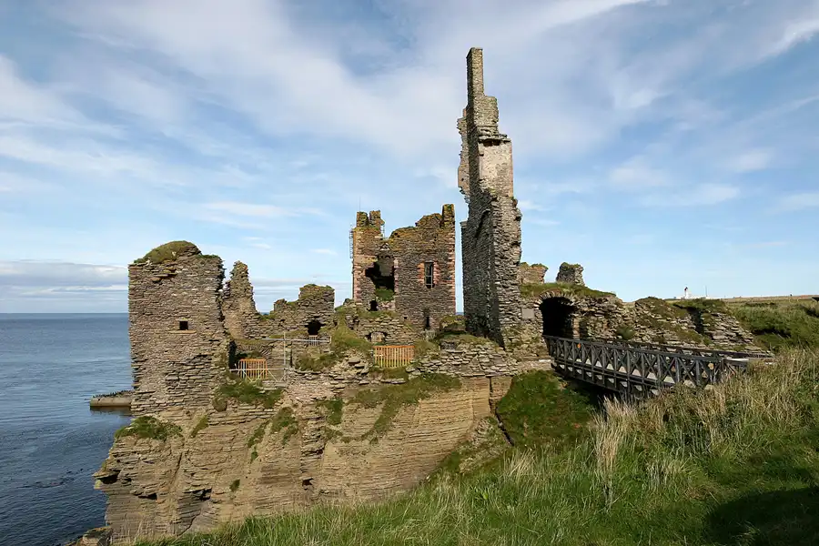 052 | 2009 | Highlands Route A99 | Noss Head – Castle Sinclair Girnigoe | © carsten riede fotografie