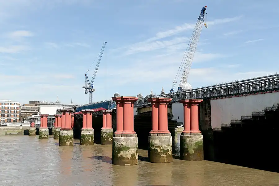 049 | 2009 | London | Blackfriars Bridge | © carsten riede fotografie