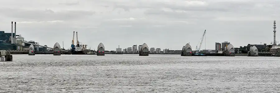 177 | 2009 | London | Thames Flood Barrier | © carsten riede fotografie