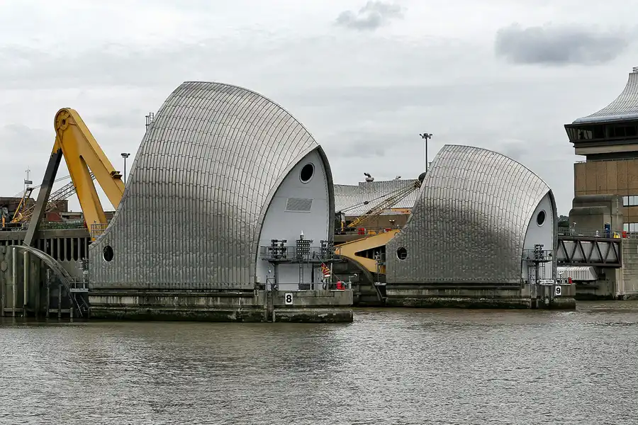 179 | 2009 | London | Thames Flood Barrier | © carsten riede fotografie