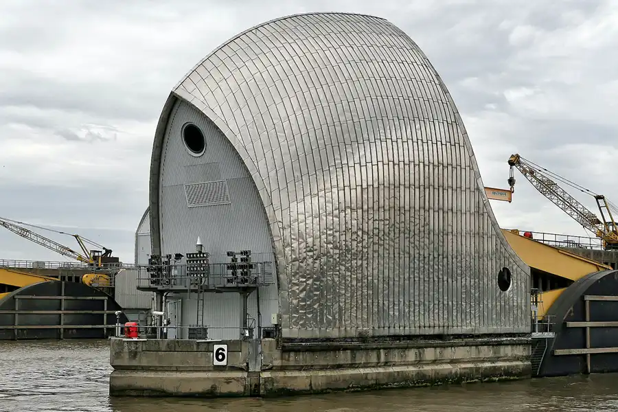 180 | 2009 | London | Thames Flood Barrier | © carsten riede fotografie