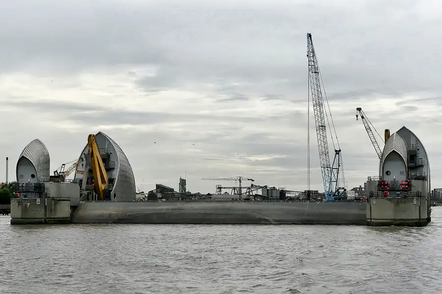 182 | 2009 | London | Thames Flood Barrier | © carsten riede fotografie