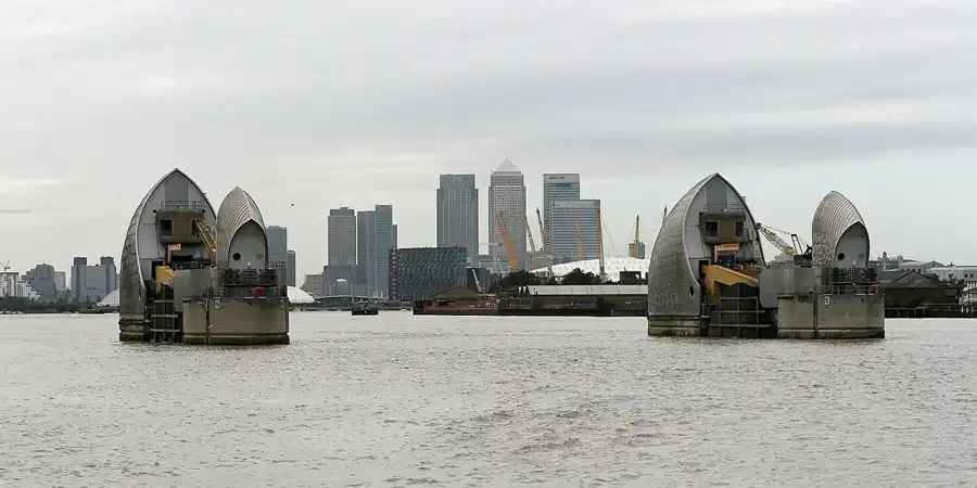 183 | 2009 | London | Thames Flood Barrier | © carsten riede fotografie