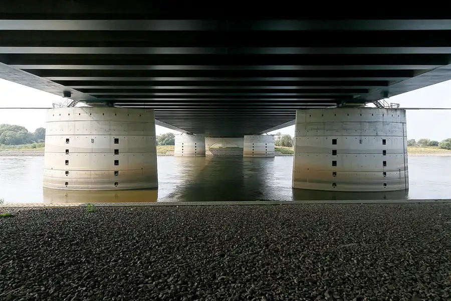 062 | 2009 | Magdeburg | Wasserstrassenkreuz | © carsten riede fotografie