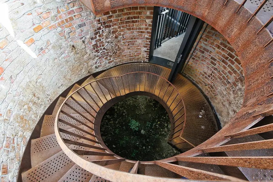 064 | 2009 | Lauchhammer | Kokereigelände Biotürme | © carsten riede fotografie