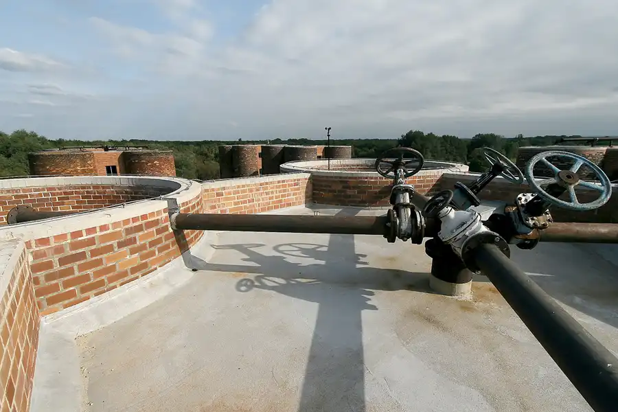 065 | 2009 | Lauchhammer | Kokereigelände Biotürme | © carsten riede fotografie