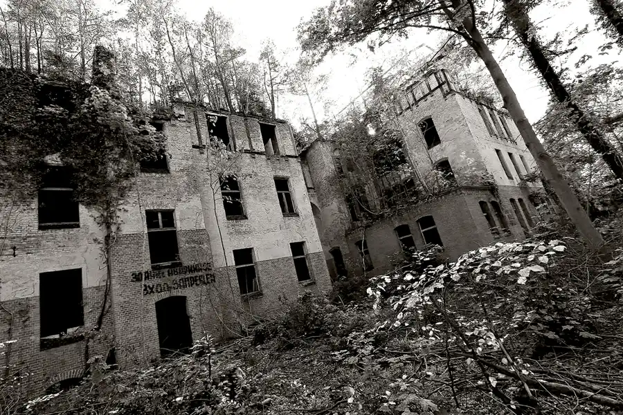 078 | 2009 | Beelitz-Heilstätten | Heilstätten | © carsten riede fotografie