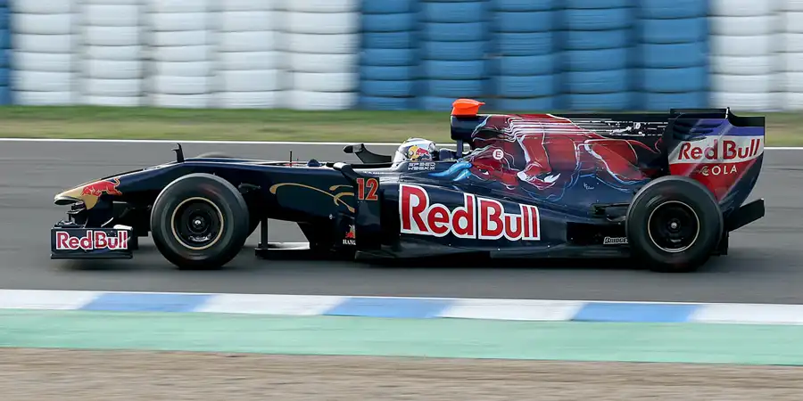 153 | 2009 | Jerez De La Frontera | Toro Rosso-Ferrari STR4 | Mirko Bortolotti | © carsten riede fotografie