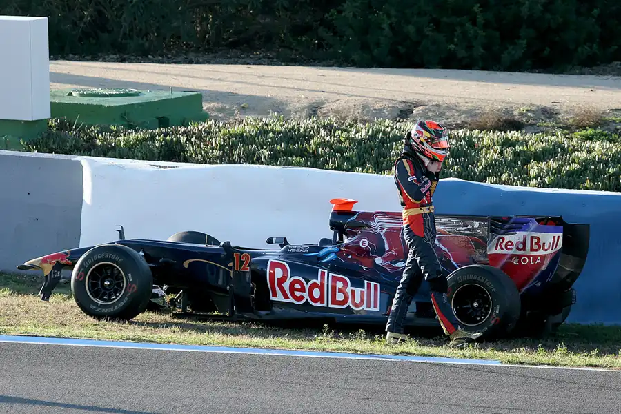 163 | 2009 | Jerez De La Frontera | Toro Rosso-Ferrari STR4 | Brendon Hartley | © carsten riede fotografie