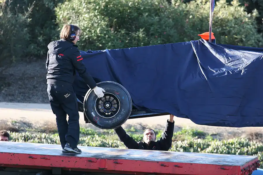 164 | 2009 | Jerez De La Frontera | Toro Rosso-Ferrari STR4 | Brendon Hartley | © carsten riede fotografie