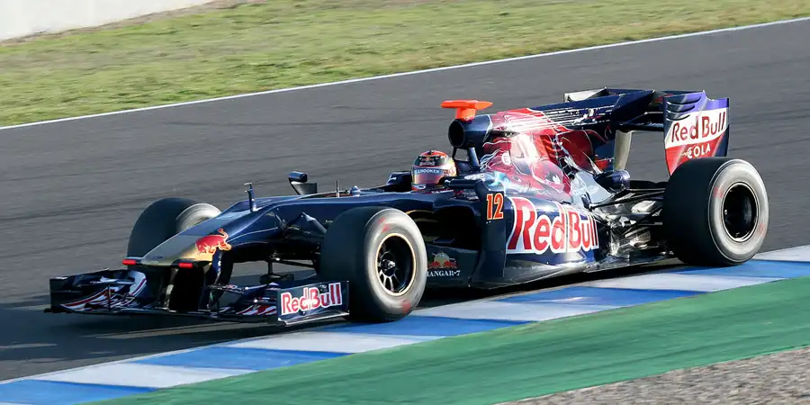 170 | 2009 | Jerez De La Frontera | Toro Rosso-Ferrari STR4 | Brendon Hartley | © carsten riede fotografie