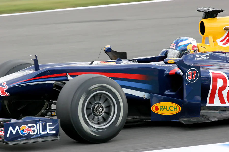 116 | 2009 | Jerez De La Frontera | Red Bull-Renault RB5 | Daniel Ricciardo | © carsten riede fotografie