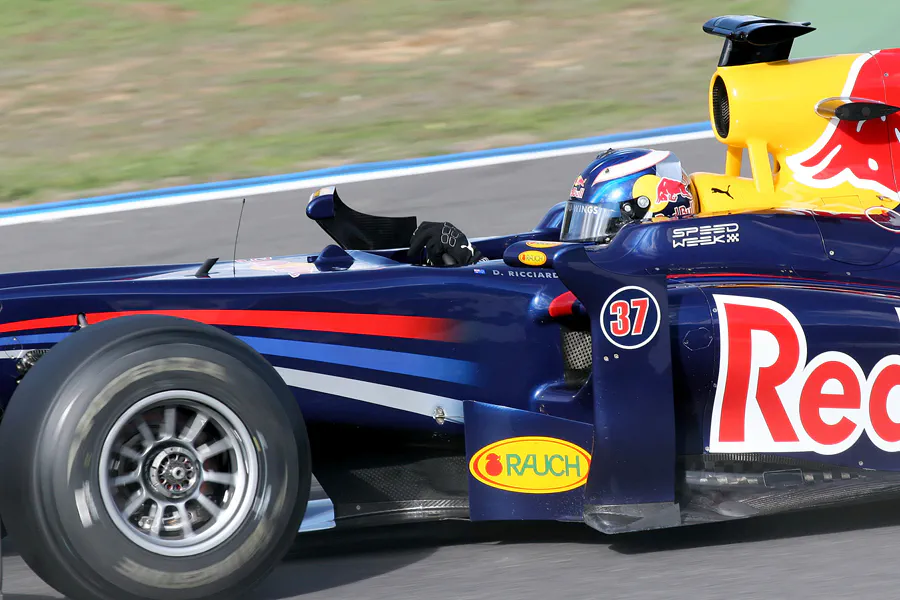 118 | 2009 | Jerez De La Frontera | Red Bull-Renault RB5 | Daniel Ricciardo | © carsten riede fotografie