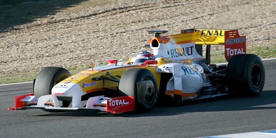 128 | 2009 | Jerez De La Frontera | Renault R29 | Bertrand Baguette | © carsten riede fotografie