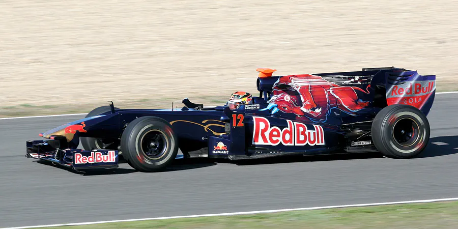 166 | 2009 | Jerez De La Frontera | Toro Rosso-Ferrari STR4 | Brendon Hartley | © carsten riede fotografie