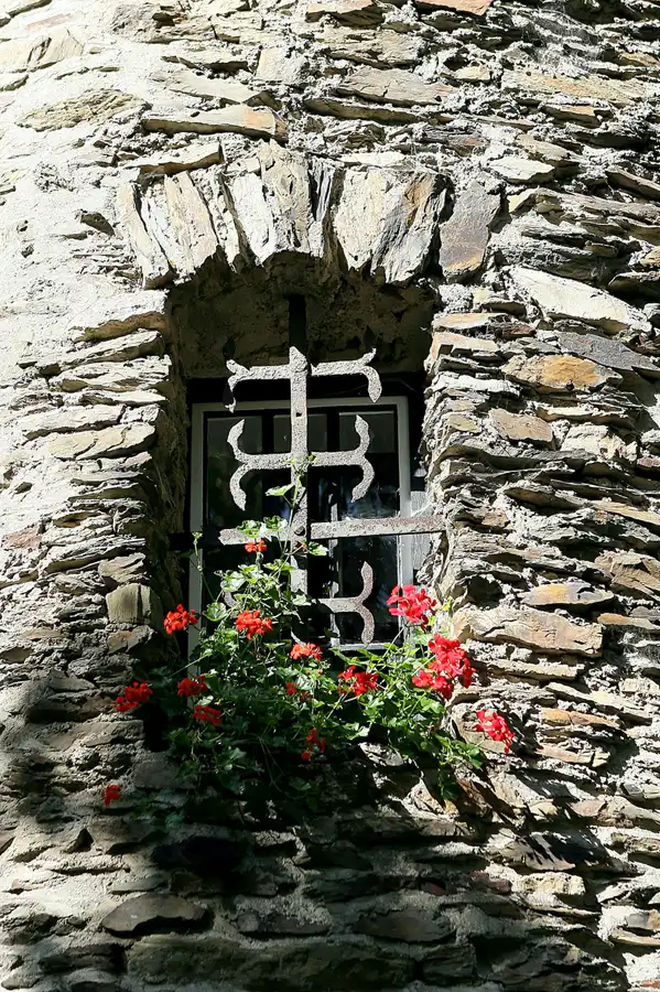 100 | 2010 | Grenzau | Ruine Grenzau | © carsten riede fotografie