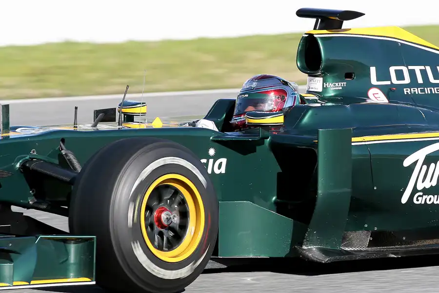 060 | 2010 | Barcelona | Lotus-Cosworth T127 | Jarno Trulli | © carsten riede fotografie