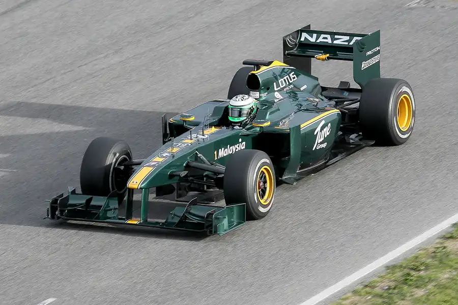 067 | 2010 | Barcelona | Lotus-Cosworth T127 | Heikki Kovalainen | © carsten riede fotografie